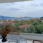 Amelia Luxury * نِكيانا